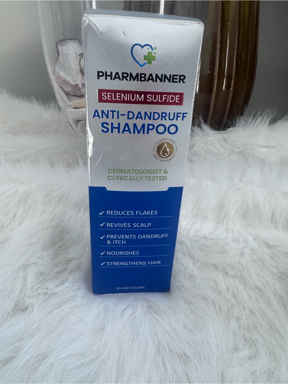 Pharmbanner Anti-Dandruff Shampoo - Blue/White